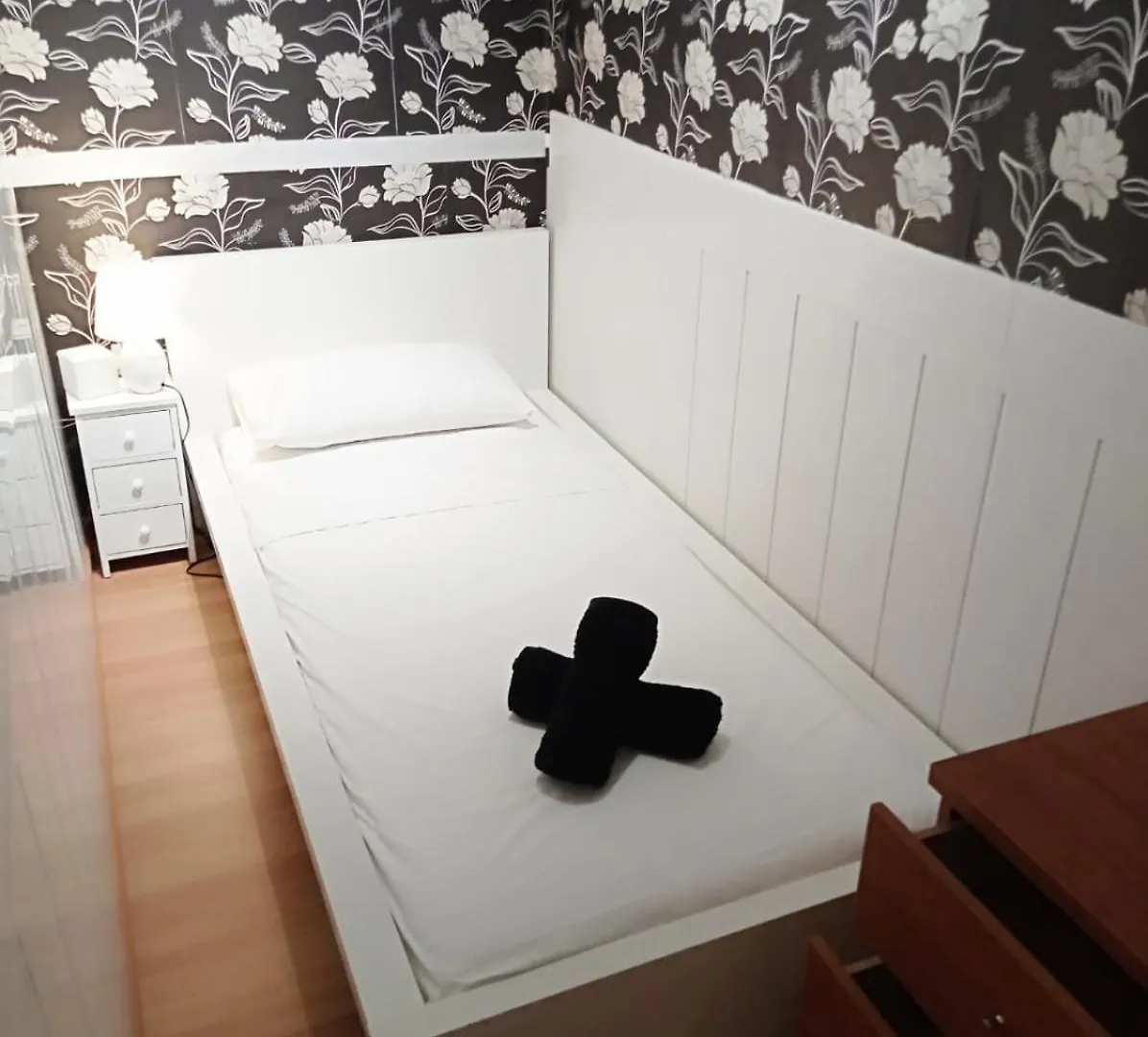 招待所 Private Doble & Single Rooms In The City Center Metro L5 & L1 Mallorca Street 巴塞罗那 西班牙